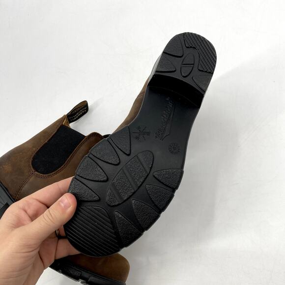 Blundstone Heel Brown Chelsea Boots - Picture 7 of 9